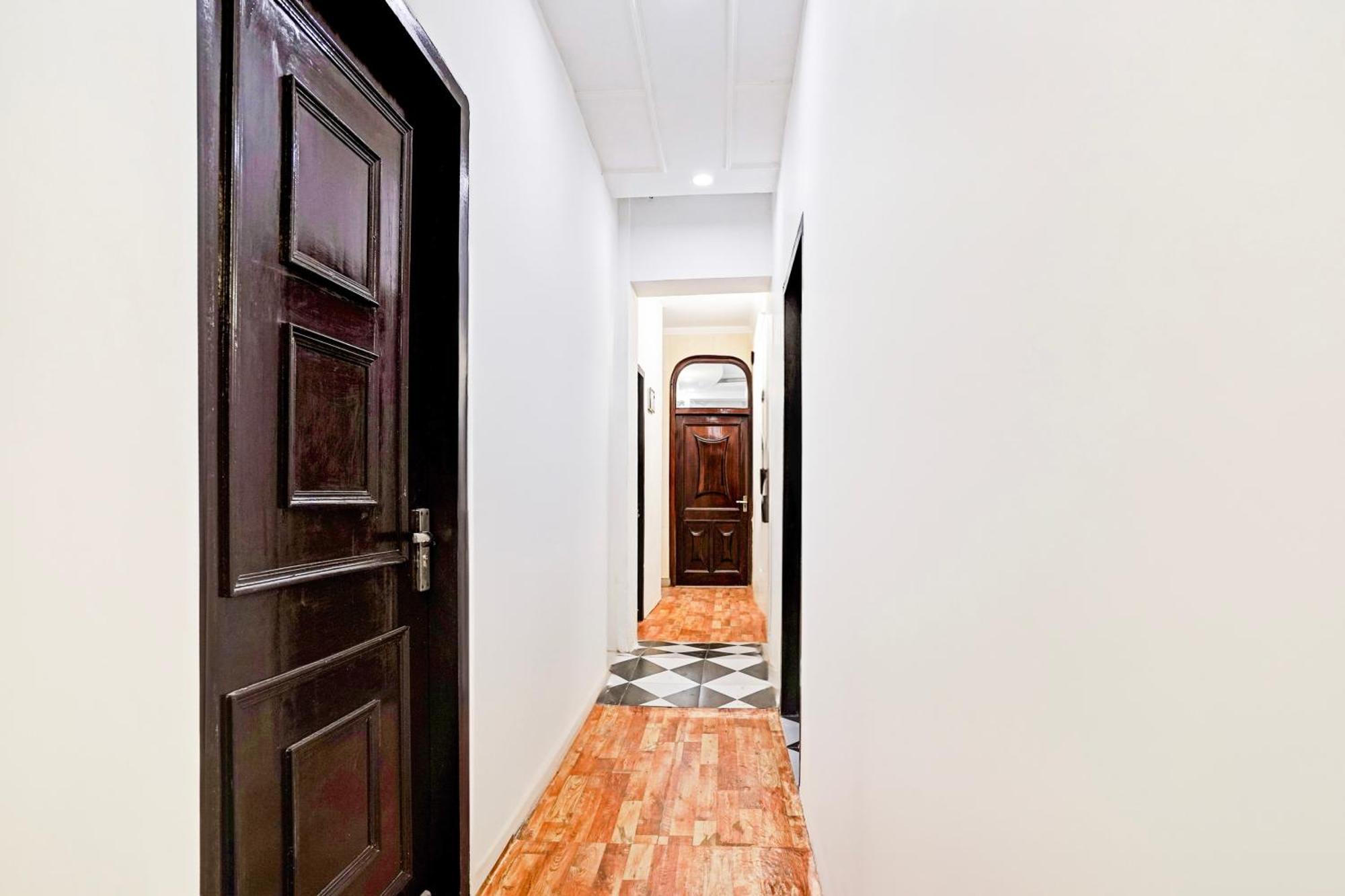 Hotel O Le Empire Stay House Ню Делхи Екстериор снимка