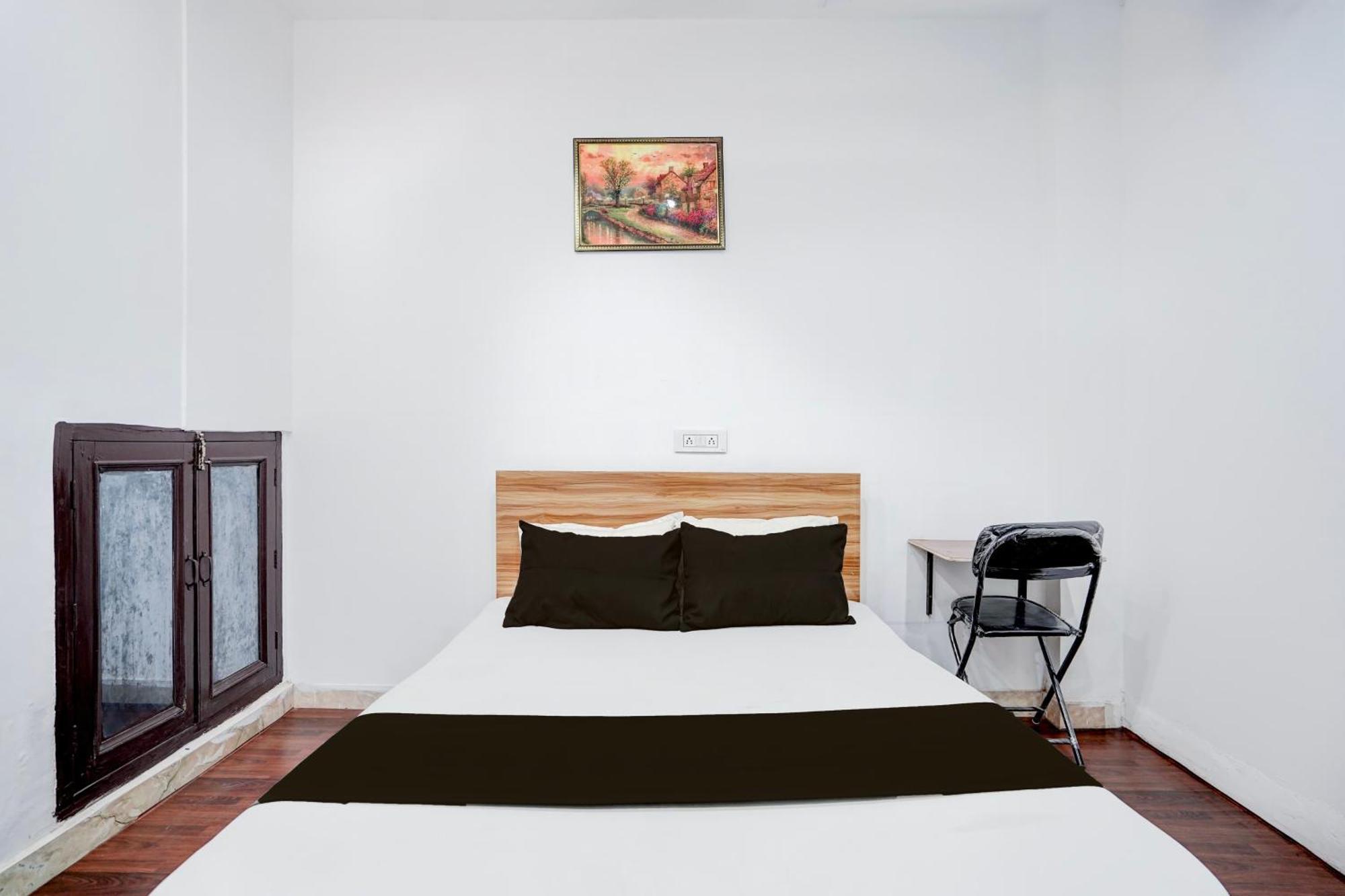 Hotel O Le Empire Stay House Ню Делхи Екстериор снимка