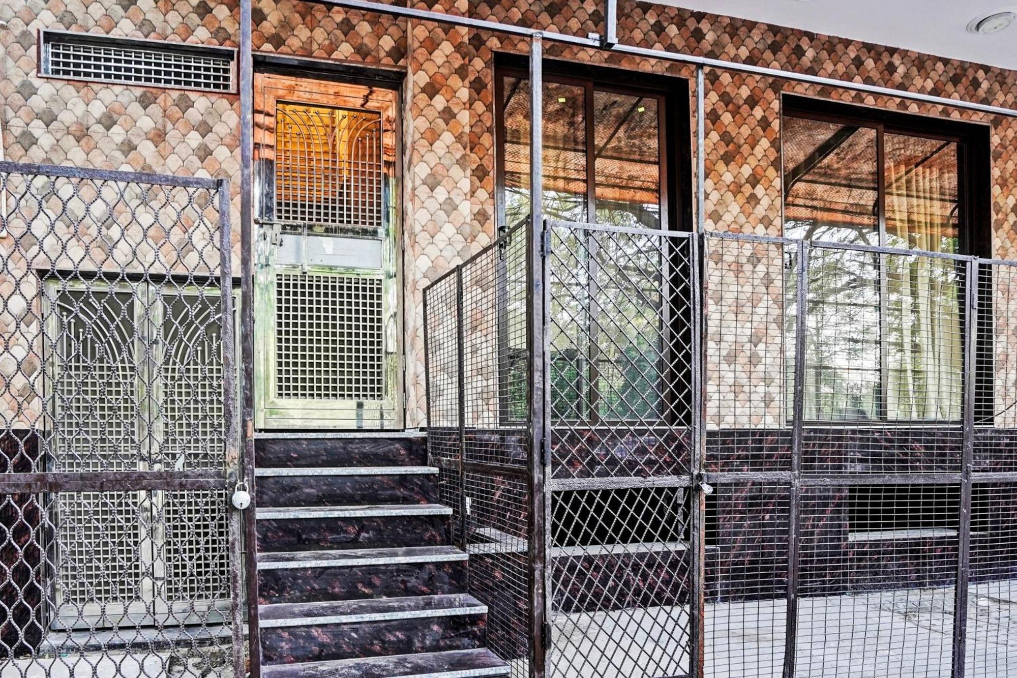 Hotel O Le Empire Stay House Ню Делхи Екстериор снимка